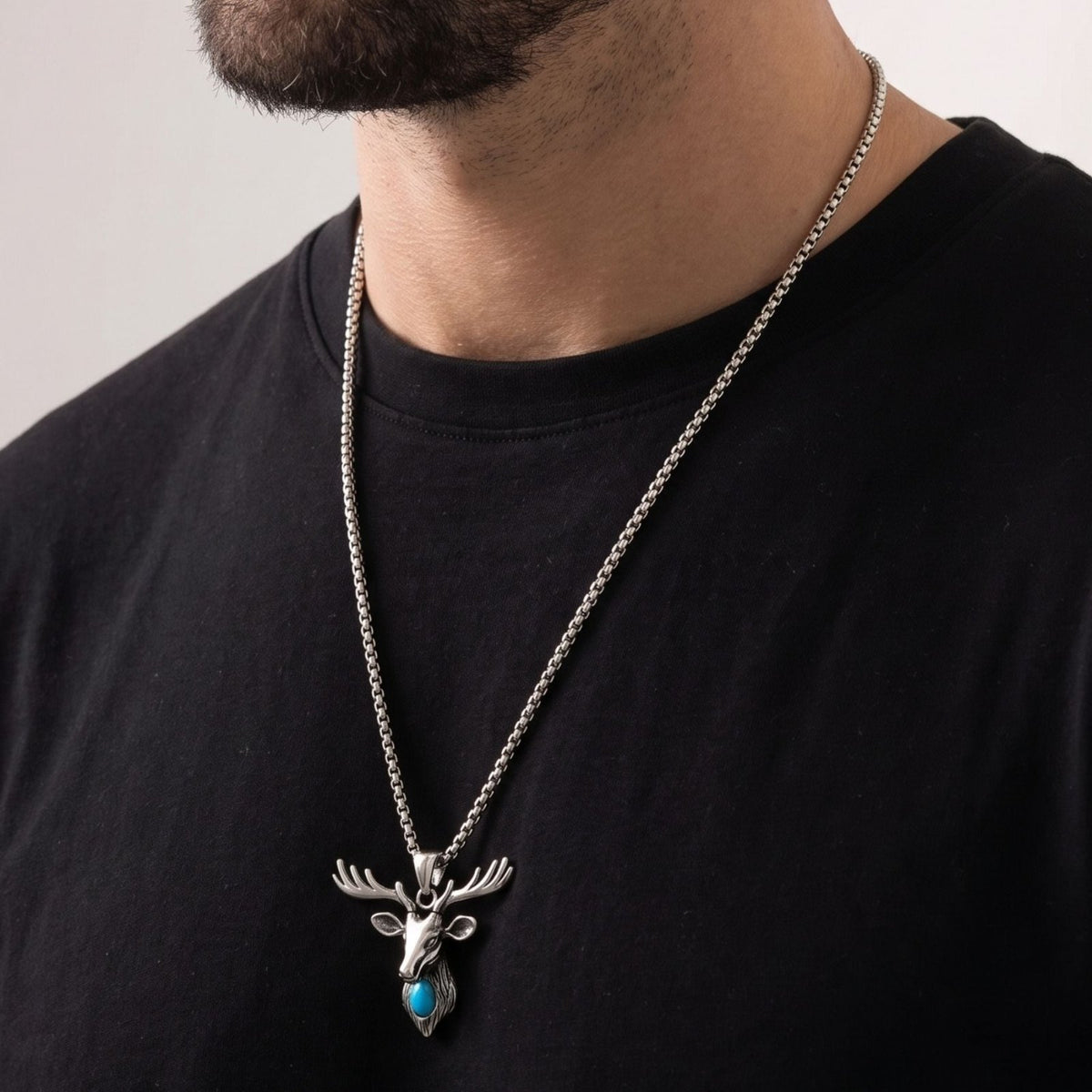 Collier tête de cerf pour homme, en acier titane, pendentif avec pierre turquoise et grands bois