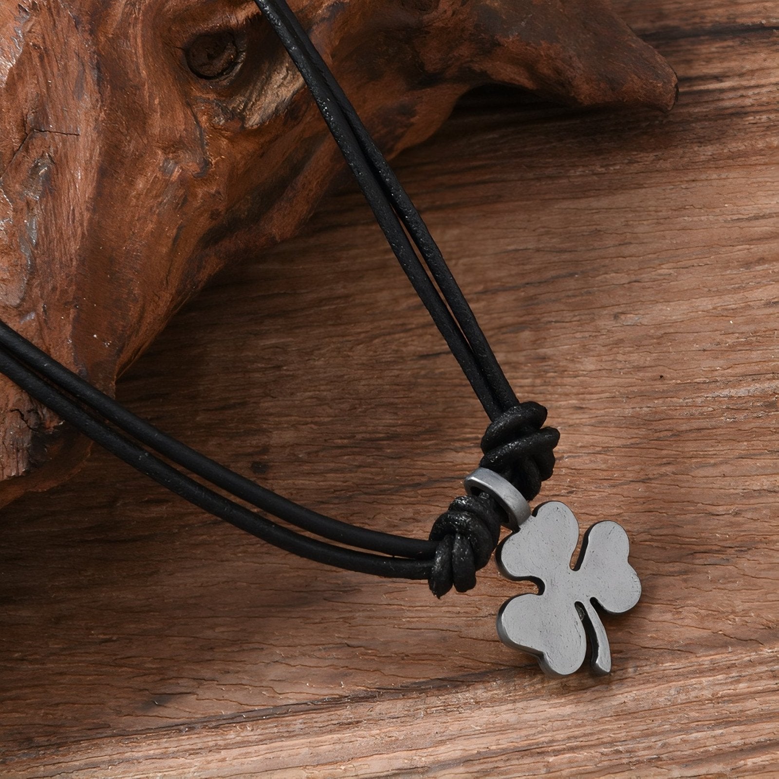 Collier trèfle à quatre feuilles mixte, cordon en cuir marron ou noir, style vintage porte - bonheur