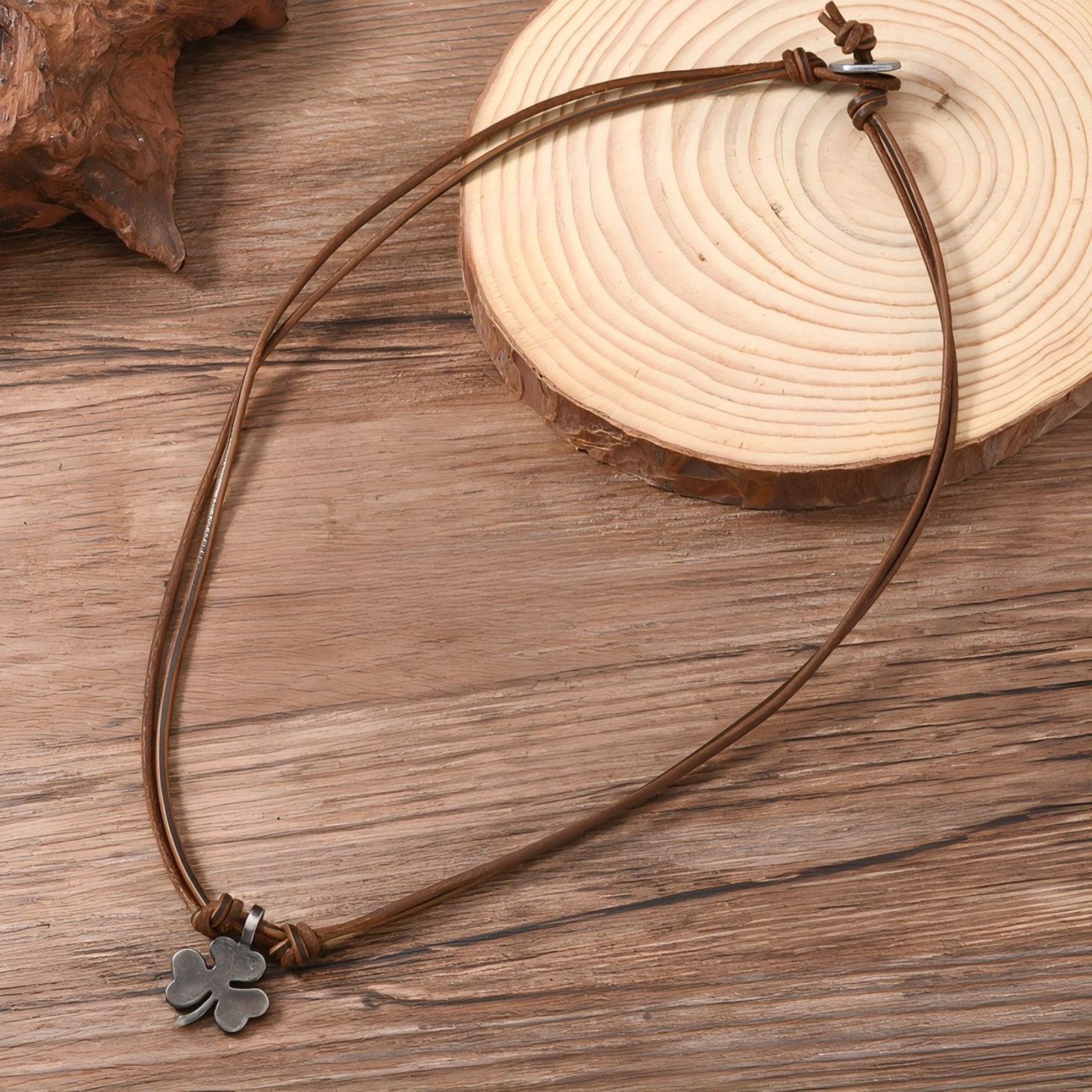 Collier trèfle à quatre feuilles mixte, cordon en cuir marron ou noir, style vintage porte - bonheur