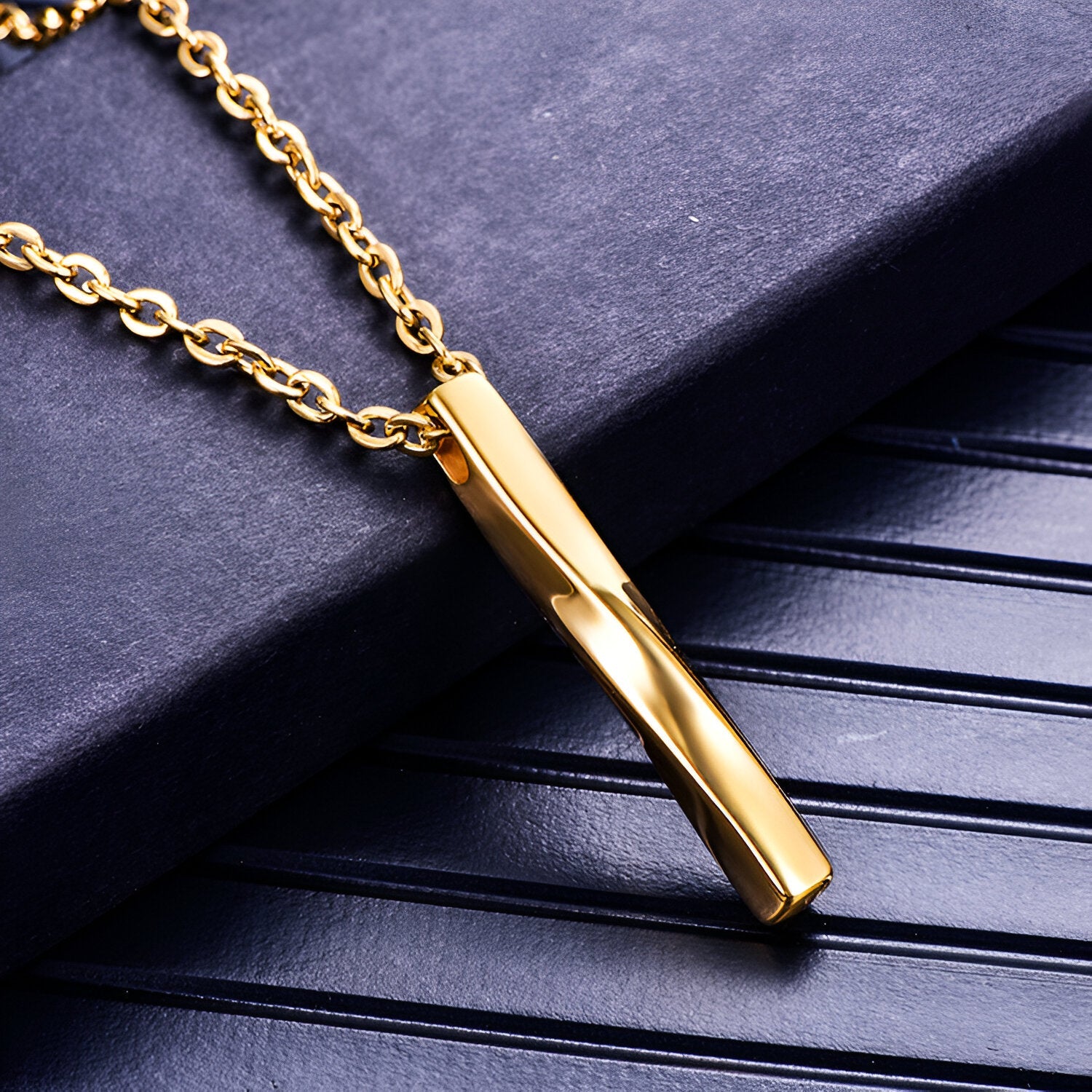 Collier urbain homme, pendentif minimaliste en inox, décliné en or, noir ou acier, modèle Néo