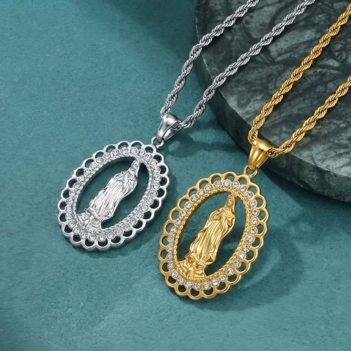 Collier Vierge Marie pour homme, en acier inoxydable, pendentif religieux ovale orné de pierres brillantes