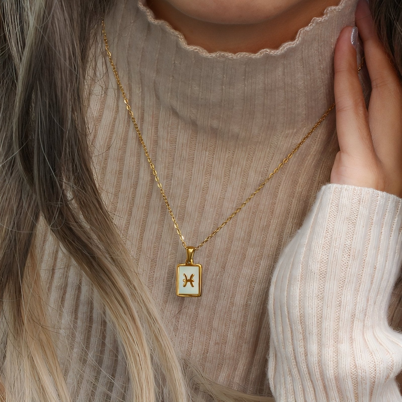 Collier zodiaque femme, pendentif signe astrologique rectangle nacré, en acier inoxydable plaqué or